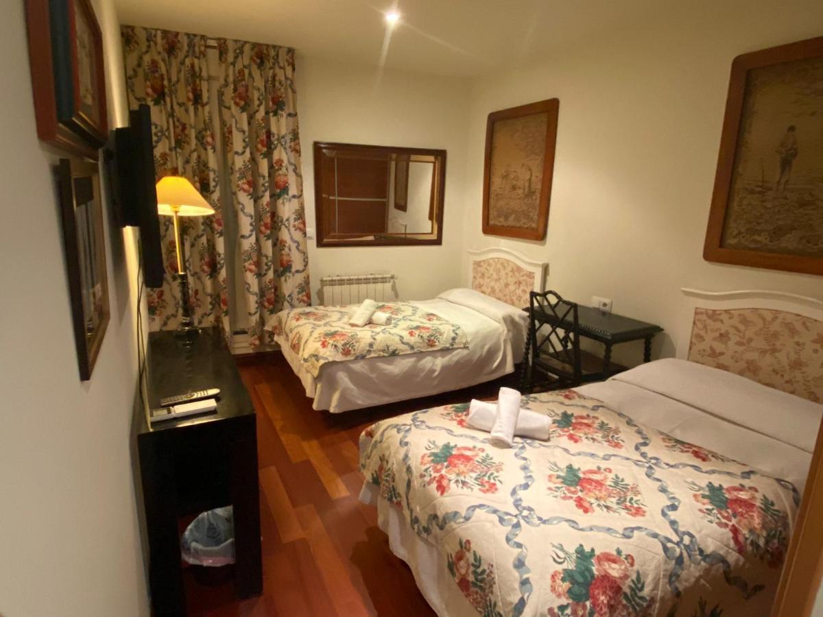 Ch Hostal Victoria Cuenca  Dış mekan fotoğraf