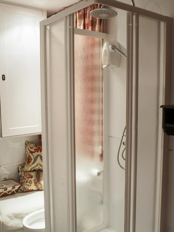 Ch Hostal Victoria Cuenca  Dış mekan fotoğraf