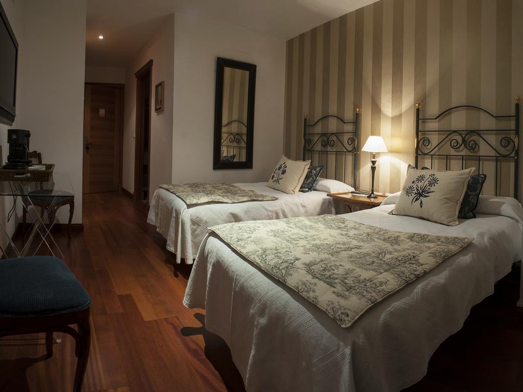 Ch Hostal Victoria Cuenca  Dış mekan fotoğraf