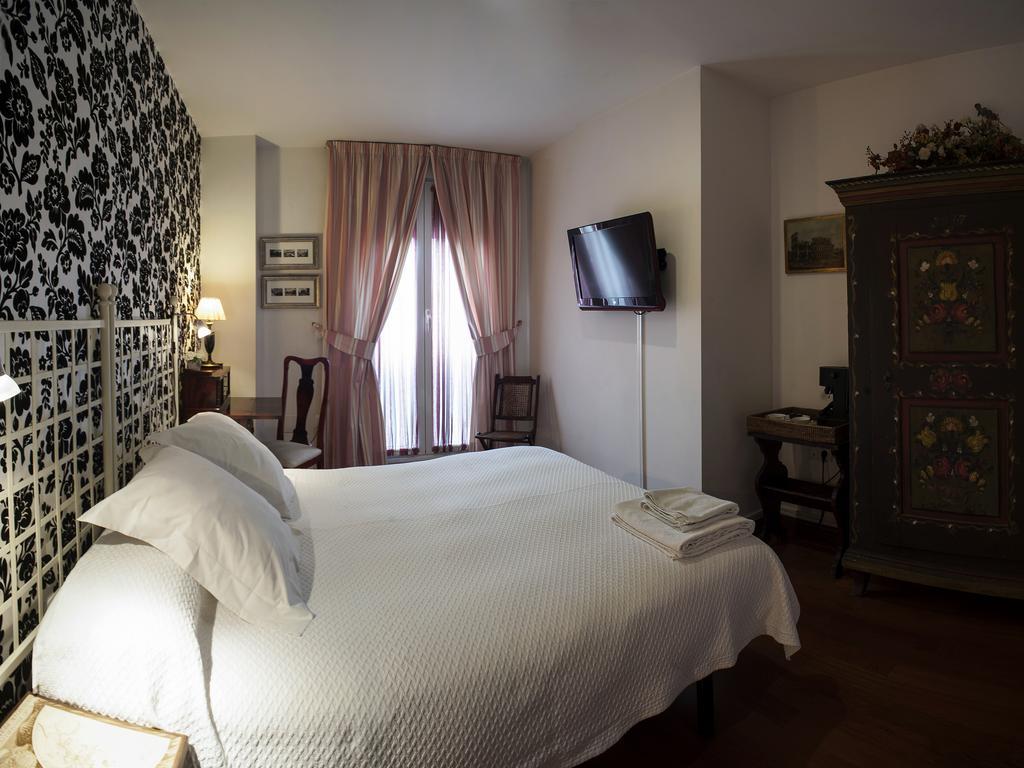 Ch Hostal Victoria Cuenca  Dış mekan fotoğraf