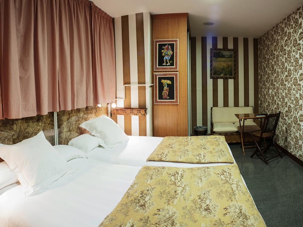 Ch Hostal Victoria Cuenca  Dış mekan fotoğraf
