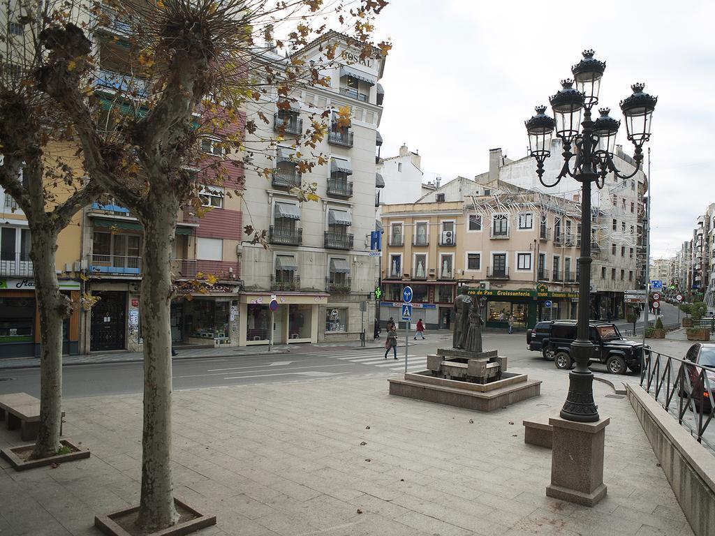 Ch Hostal Victoria Cuenca  Dış mekan fotoğraf