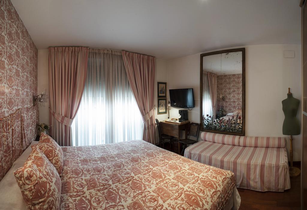 Ch Hostal Victoria Cuenca  Dış mekan fotoğraf